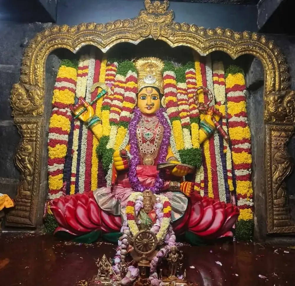 Bhadrakali Navaratri, Day 1: Bala Tripurasundari Alankaram
