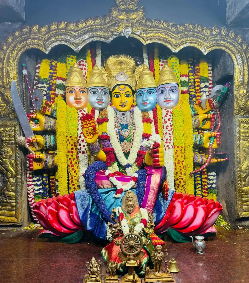 Bhadrakali Navaratri, Day 3: Gayatri Alankaram